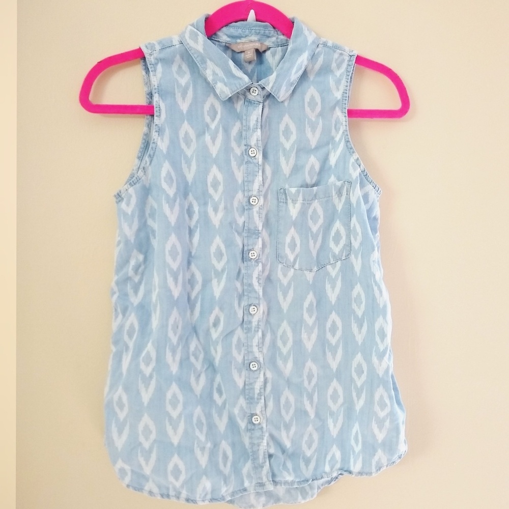 🍁 Banana Republic Button Down Blue Print Tank